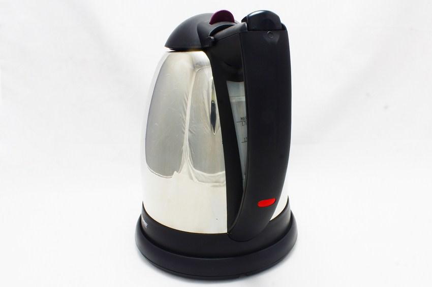Ấm đun nước siêu tốc tiross-ts970 Công suất: 2000W