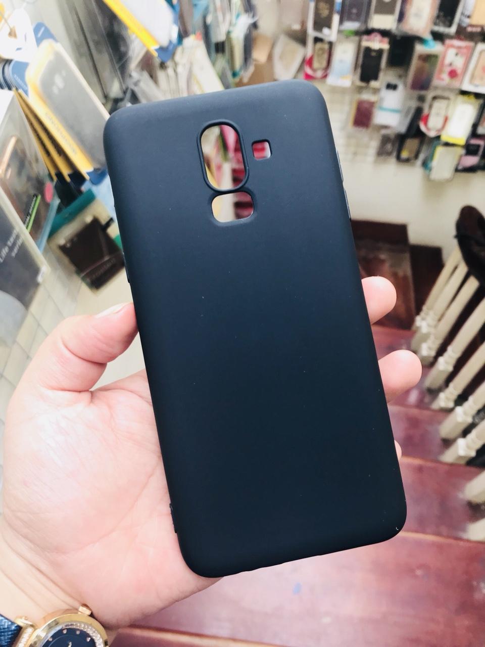 Ốp dẻo đen cao cấp cho Samsung Galaxy J8