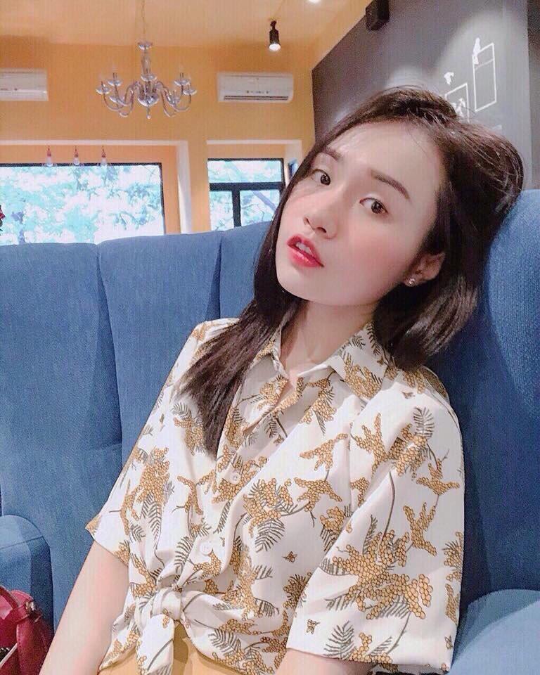 Set chân váy vàng mix sơmi họa tiết Summer