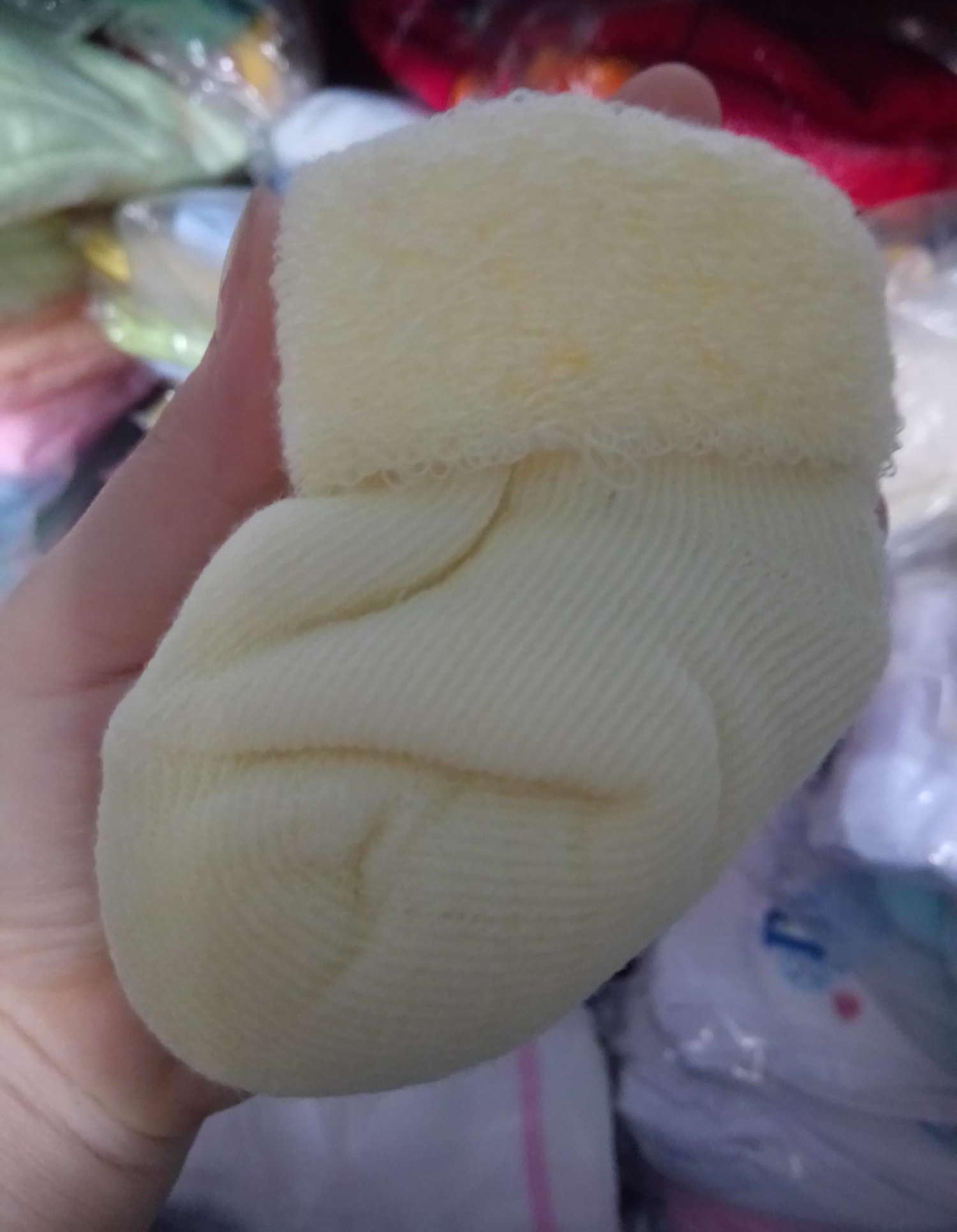 Vớ cao cổ len sơ sinh (vỉ 3 đôi = 35k)