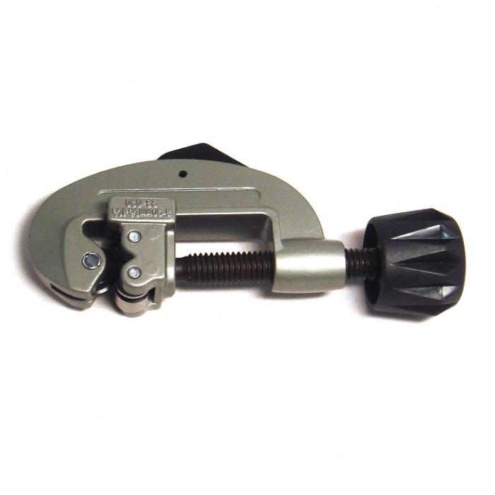 Dao cắt ống Stanley 93-020 (2-28mm)