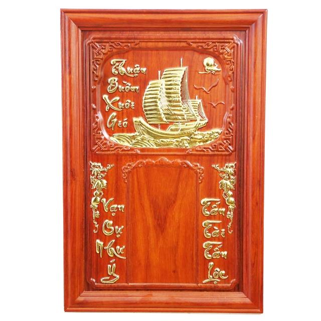 Đốc lịch Thuận Buồm Xuôi Gió bằng Gỗ Hương mạ vàng