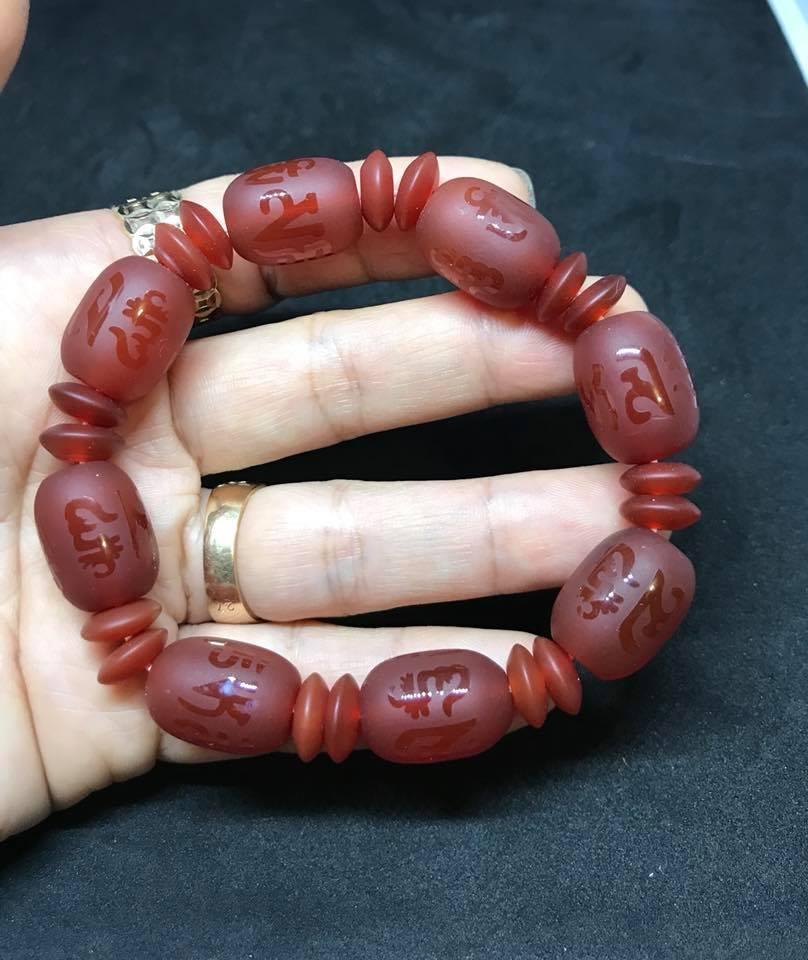 Vòng tay đá mã não đỏ nhám