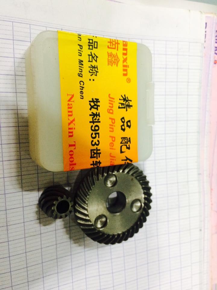Nhông (bánh răng) máy mài góc Maktec MT961  / MT953