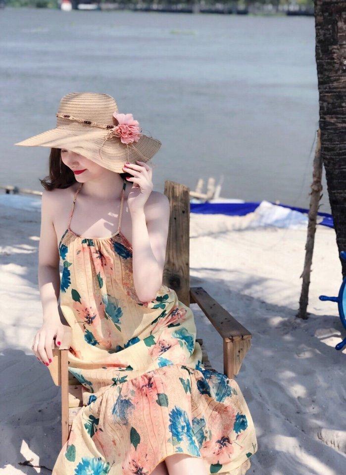 Đầm maxi cổ yếm chất voan tơ mịn khoe trọn lưng trần cực lady