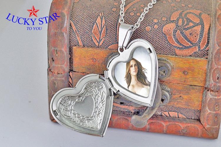 Dây chuyền trái tim lưu giữ ảnh kỉ niệm