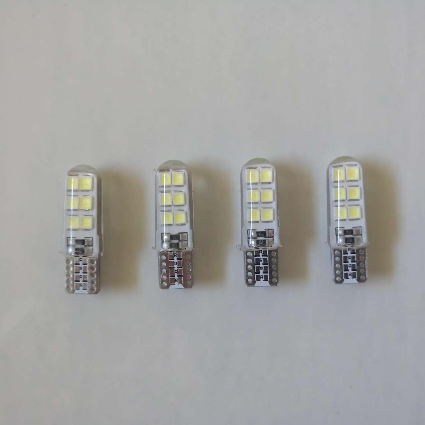 Bộ 4 Đèn Led Xin Nhan Chân T10 và Cục Chớp