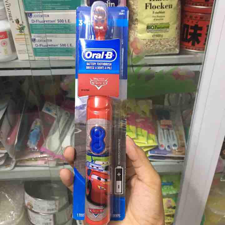 Bàn chải điện Oral-B cho bé yêu