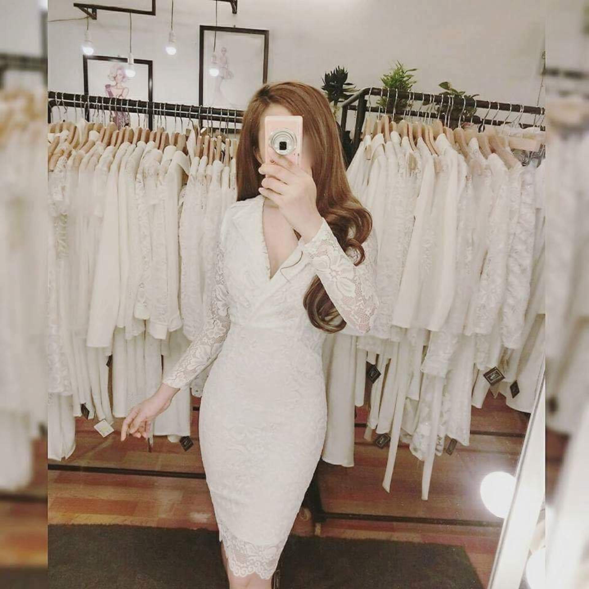 Đầm body tay dài xẻ ngực sexy 