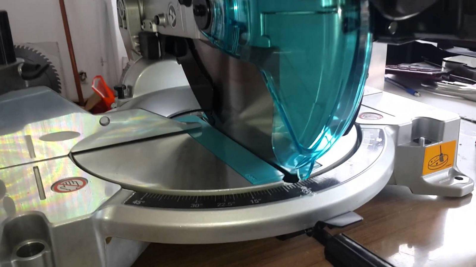 Máy cưa đa góc LS1040 Makita