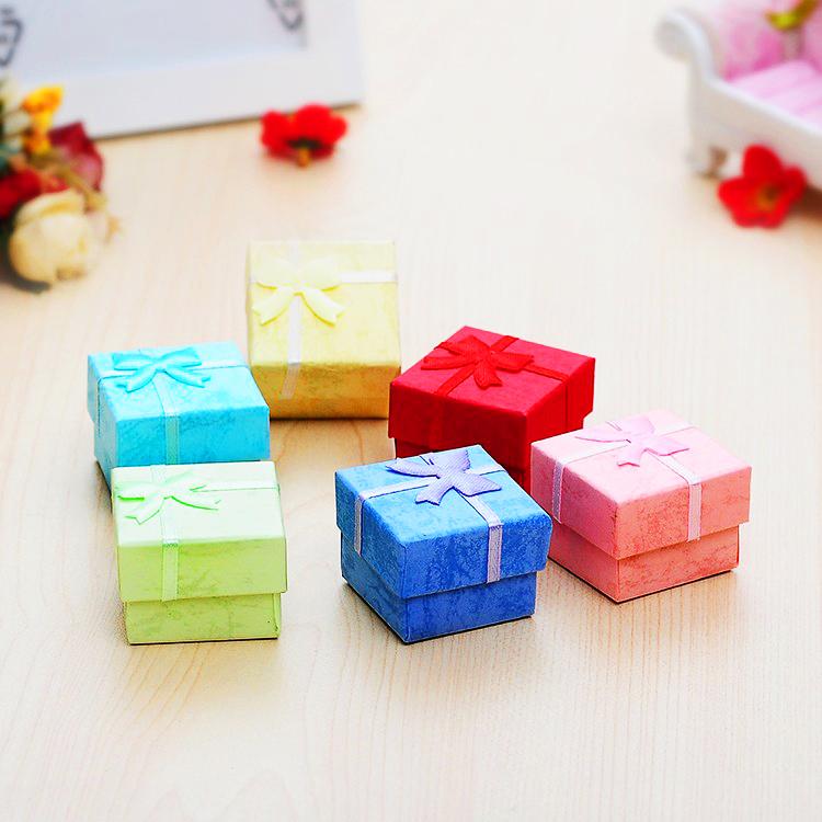 Bộ 24 hộp quà nhỏ có nơ