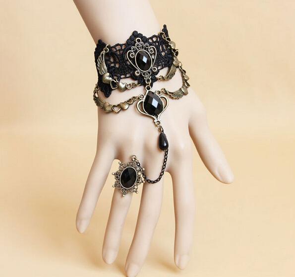 Vòng tay choker đá đen dự tiệc
