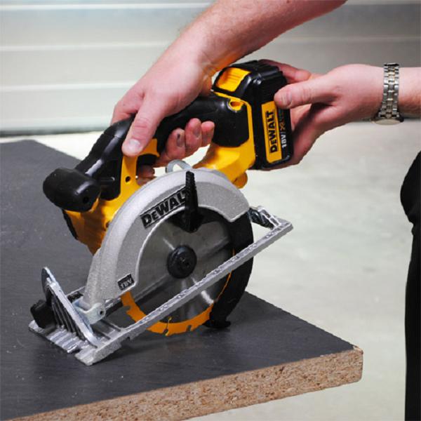 [HCM][Trả góp 0%] 460W Máy cưa dĩa dùng pin 18V Dewalt DCS391N-KR  (Chỉ gồm body không bao gồm pin và sạc)