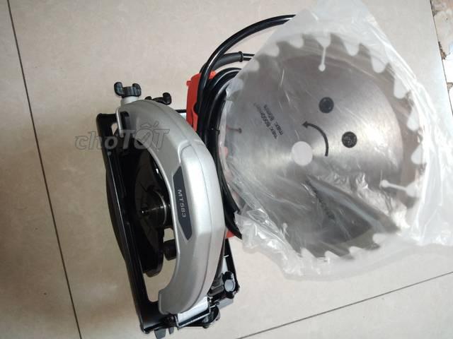 Maktec máy cưa gỗ MT583