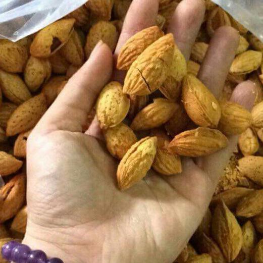 Hạt hạnh nhân 1kg.