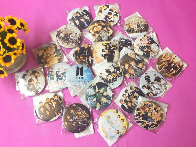Combo 10 huy hiệu bts