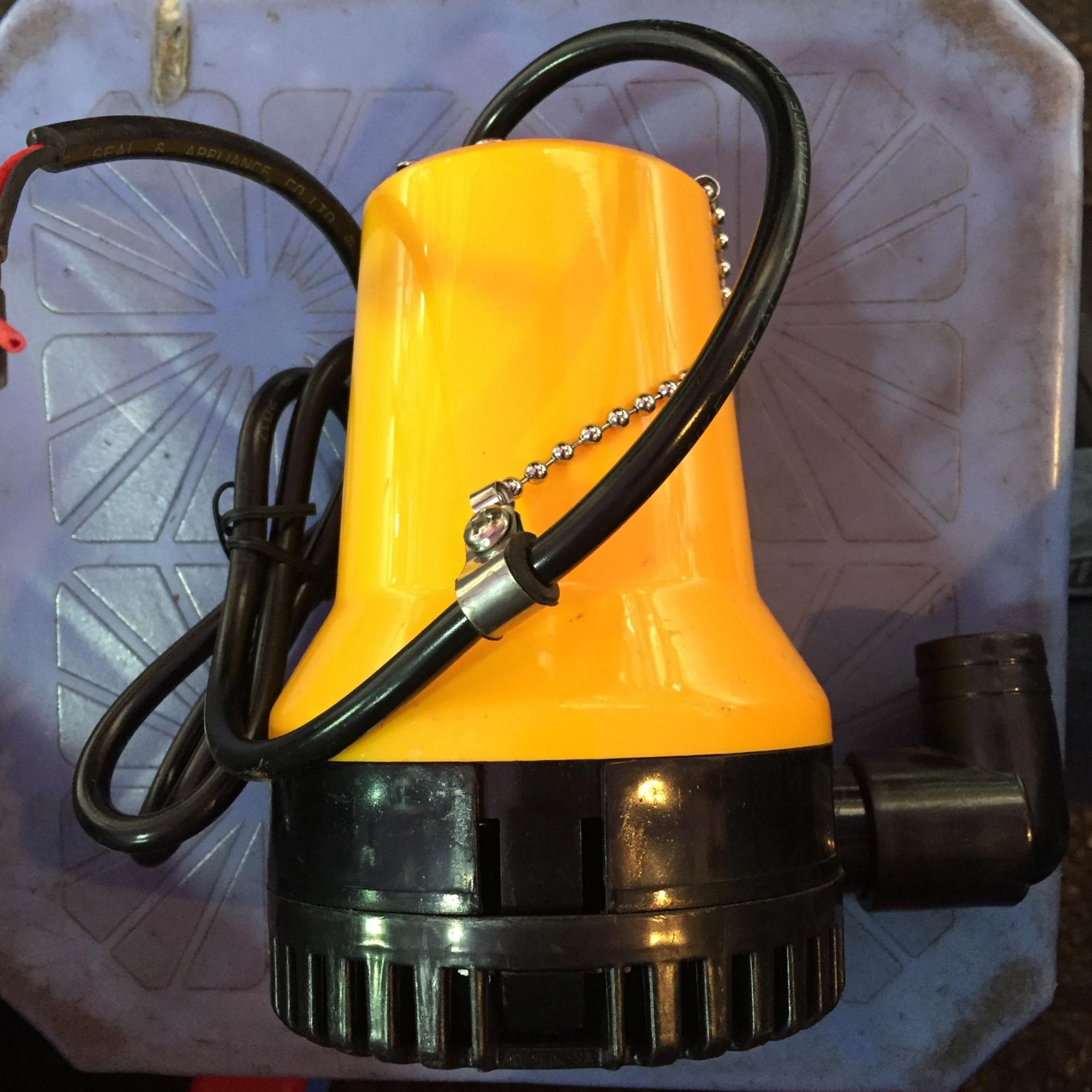 Máy Bơm Chìm Nhựa 12v