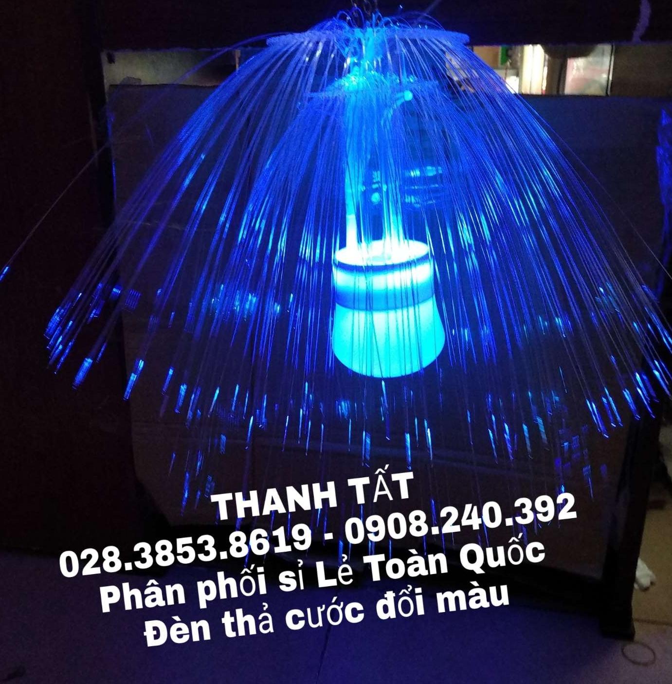 Đèn cước thả đổi màu