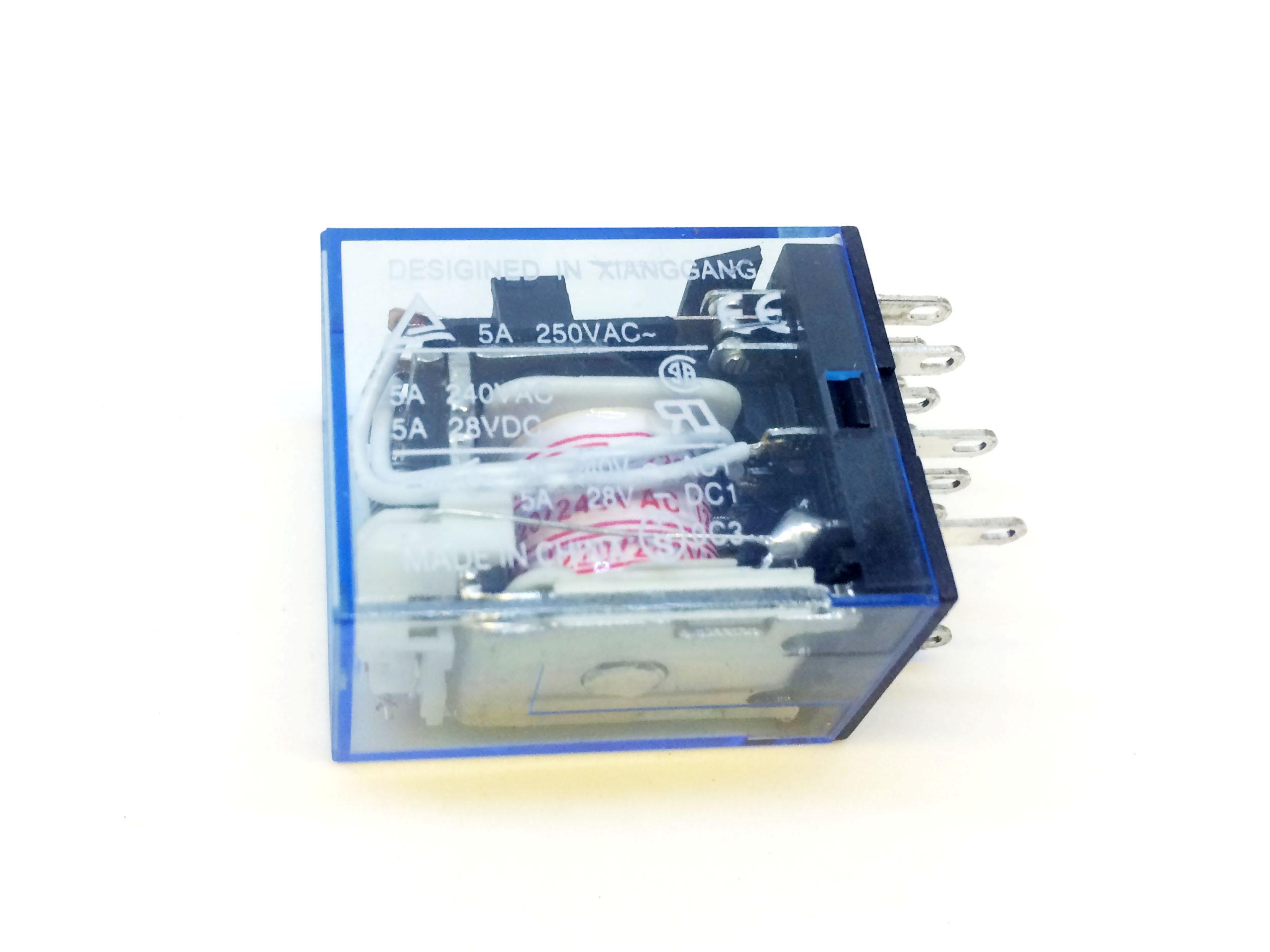 Relay 14 chân 220V 5A