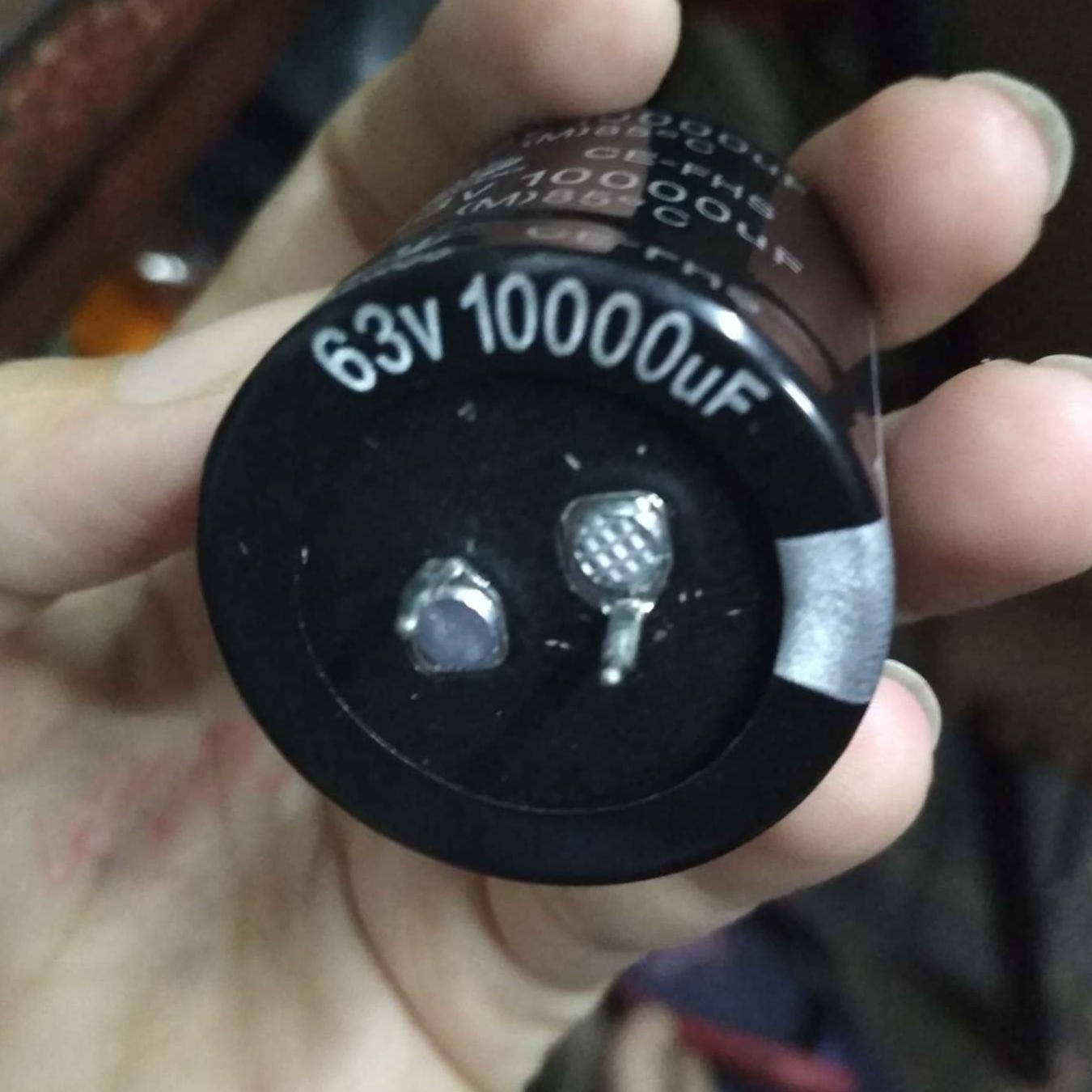 2 Tụ 10000/63 V Daiwwoo