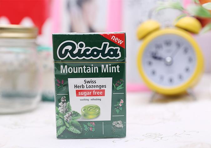 Kẹo ngậm thảo dược RICOLA (vị bạc hà Mountain Mint ) - Thụy Sĩ