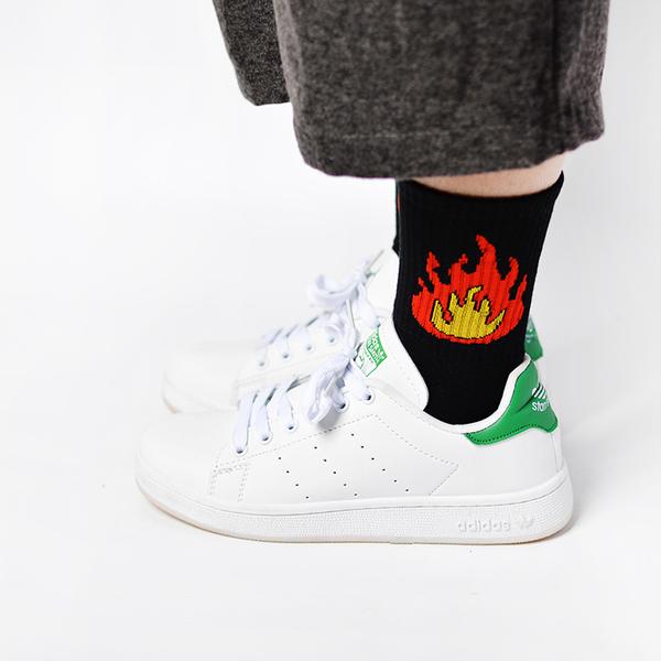 [HCM SHIP NHANH]Vớ ngọn lửa unisex Hàn Quốc cổ cao (màu đen)