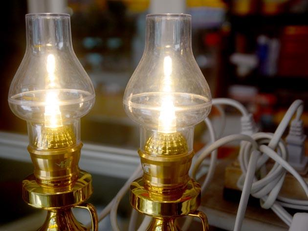 Cặp Đèn dầu cắm diện bóng đèn Led cao 16cm-Có video sản phẩm