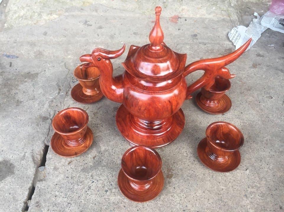 Bộ ấm trà bằng gỗ hương