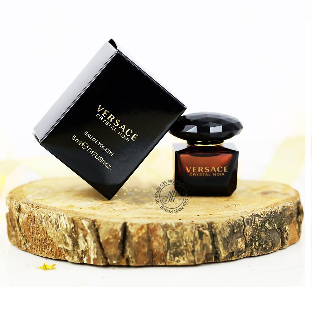 Nước hoa nữ V.E.R.S.A.C.E Crystal Noir Eau De Toilette 5ml