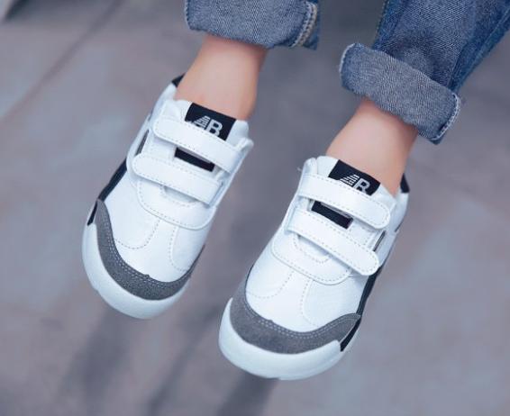 Sneaker Cho Bé Thể Thao Thời Thượng  ( Trắng Xám ) size 22/28