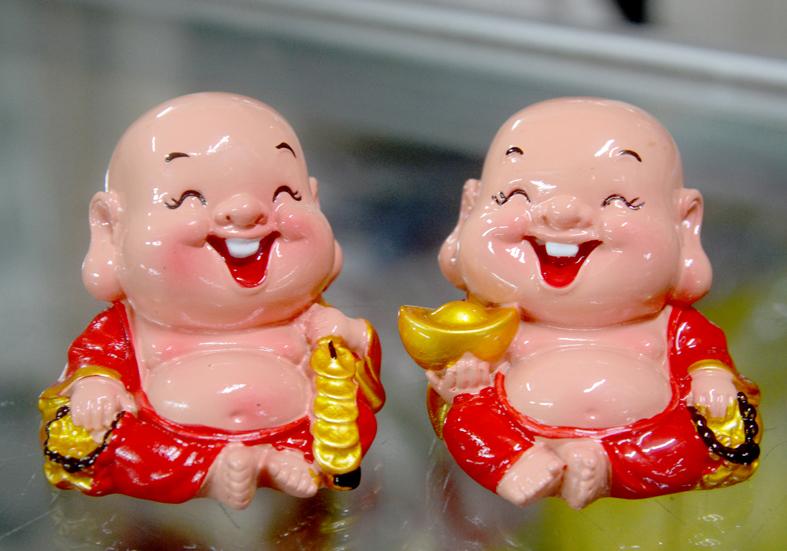 Bộ hai tượng Di Lặc cười cầm thỏi vàng-xâu tiền