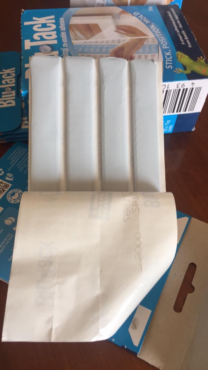 Đất sét dính blutack, Blu tack của Bostik 75 gr
