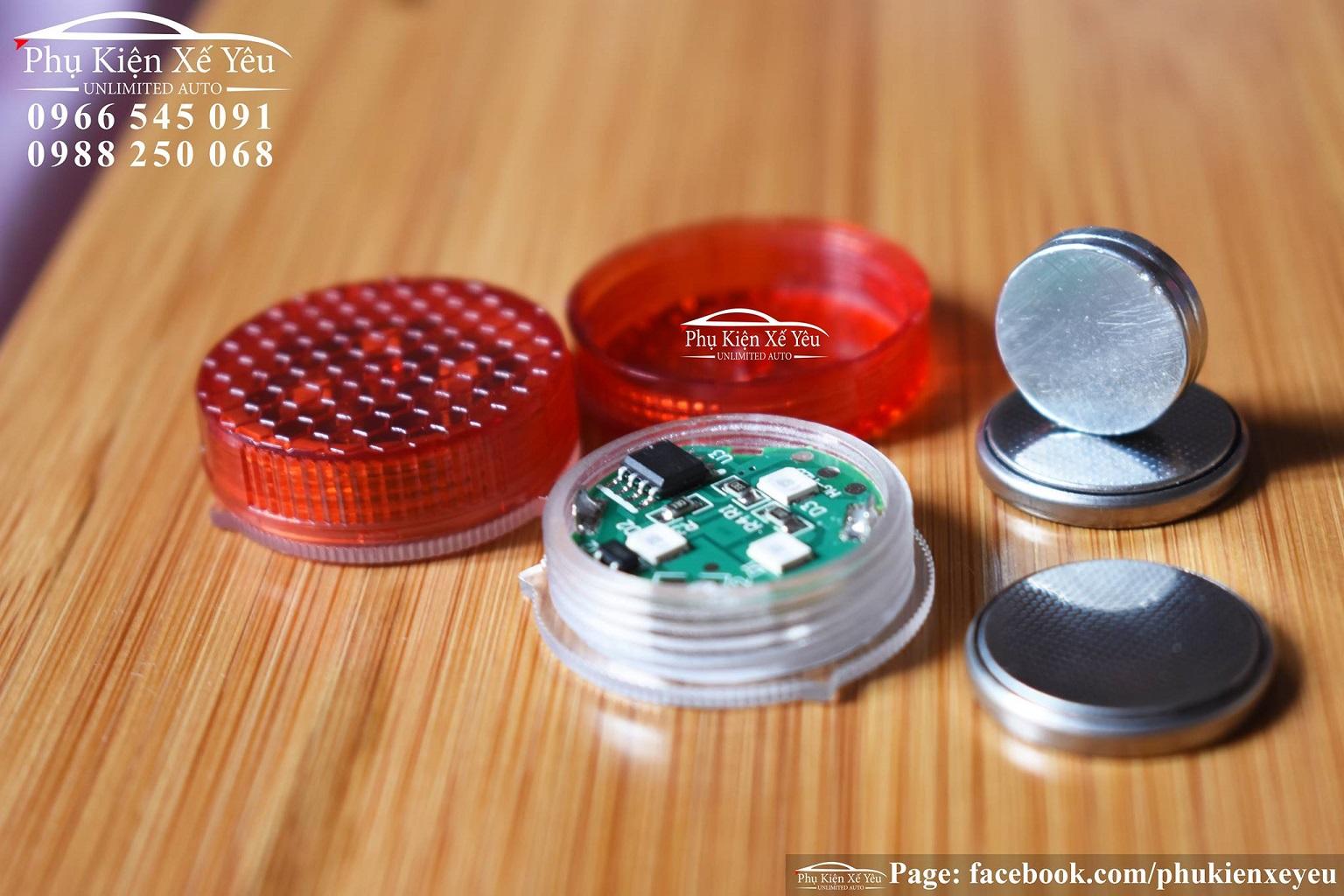 Bộ 4 đèn led cảnh báo mở cửa ô tô