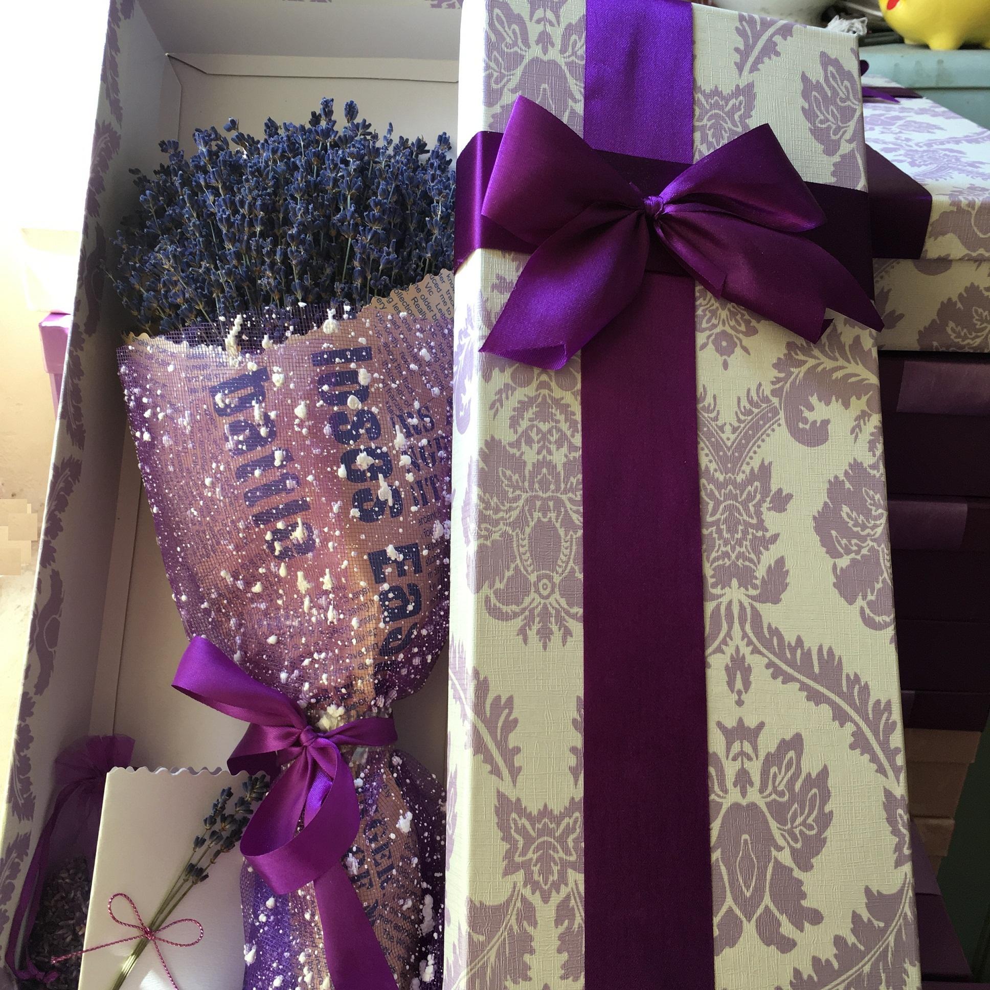 Combo hộp quà tặng Hoa khô Lavender Pháp tặng kèm túi thơm (hoa oải hương)