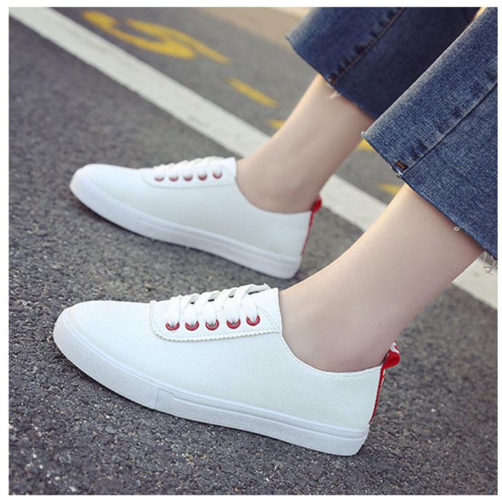 Giày sneaker nữ trắng R