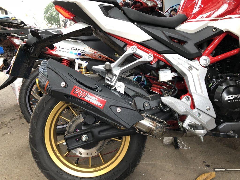 Bộ pô R9 nhập khẩu _thế hệ mới( tặng cổ pô)