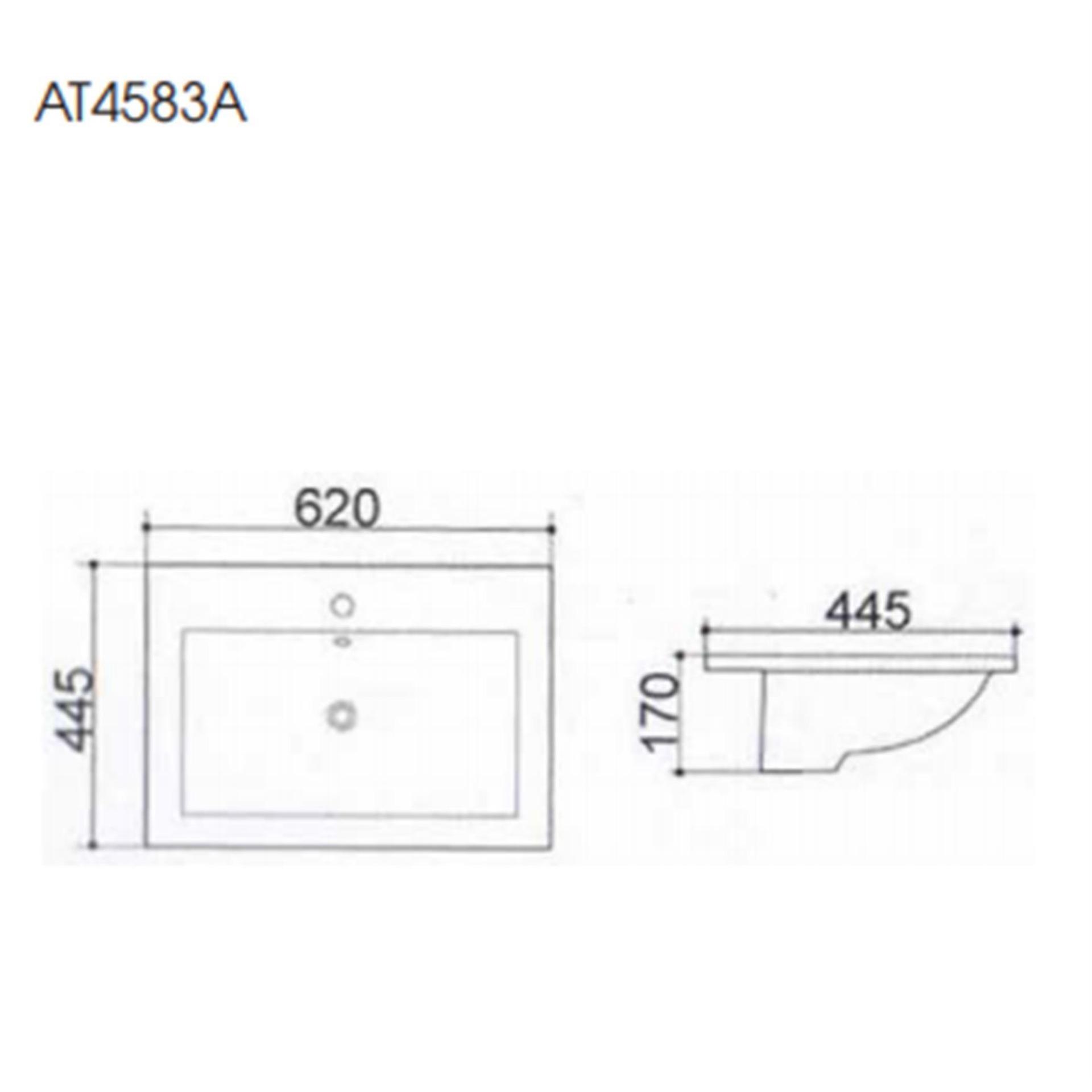 Bồn rửa mặt treo tường ATMOR Model: AT4583A được tráng lớp men trắng kháng khuẩn an toàn cho người sử dụng