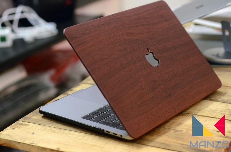 Vỏ ốp lưng Macbook- Case cho Macbook Pro 2016/ 2017 13" Vân Gỗ Manzo