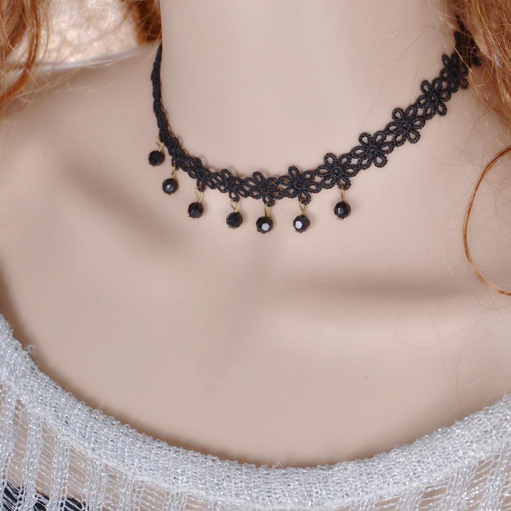 Vòng cổ choker ren hoa hạt châu đen tròn điệu đà