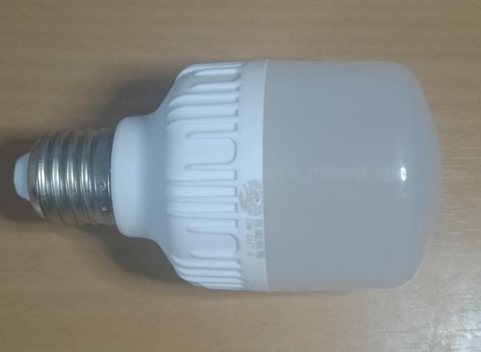 Bộ 10 bóng đèn led Bulb chống mưa 10w ( ánh sáng trắng )