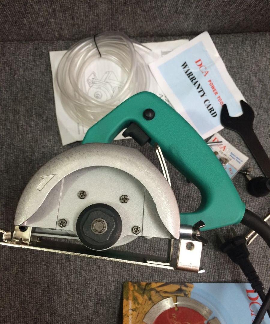 Máy cắt đá 110mm 1200W DCA AZE110 Z1E-FF-110  (Xanh)