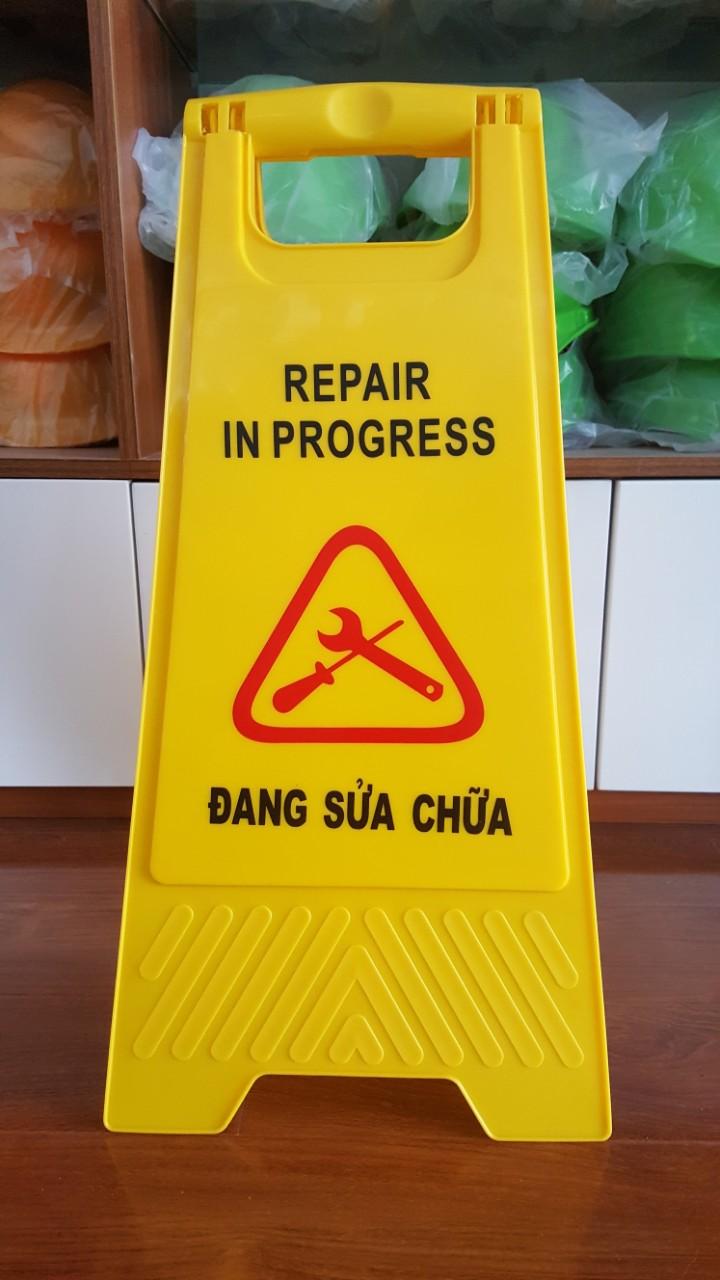 Biển cảnh báo chữ A - Đang sửa chữa