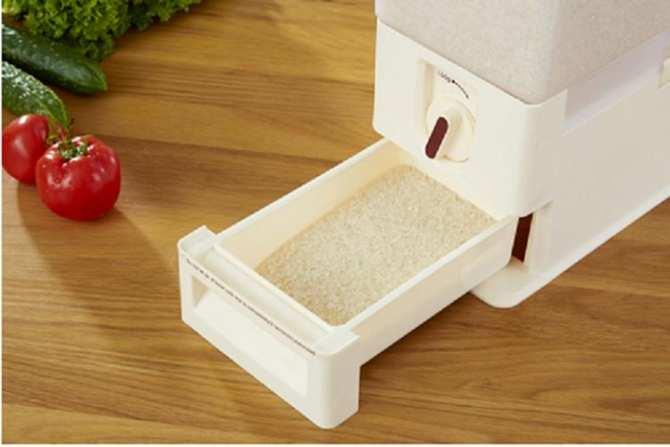 Thùng đựng gạo có thể đựng 15kg gạo