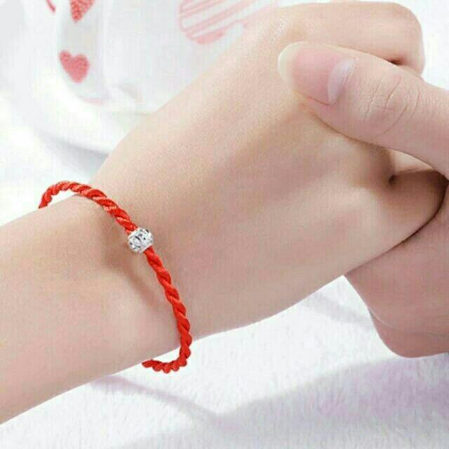 Dây may mắn chỉ đỏ