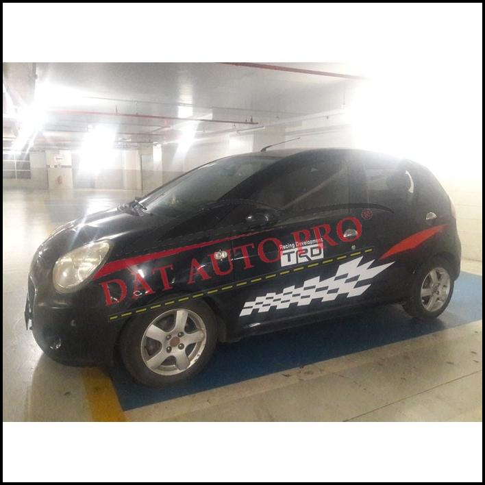 Tem dán Thân xe oto TRD Đen-Đỏ.
