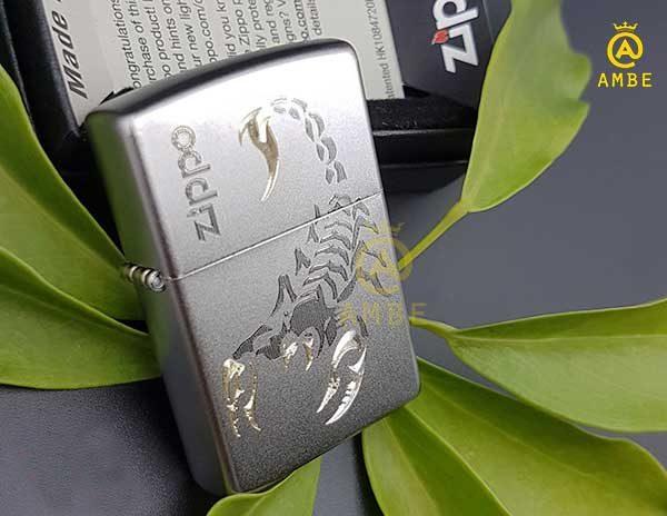 Bật lửa Zippo Satin khắc bọ cạp Zippo ZCN02