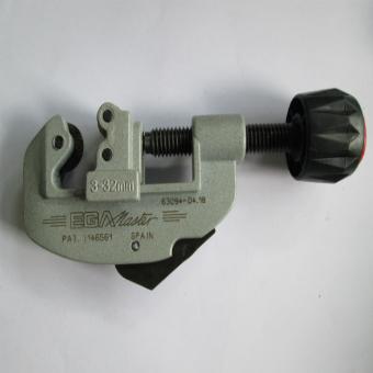 Dụng cụ cắt ống inox