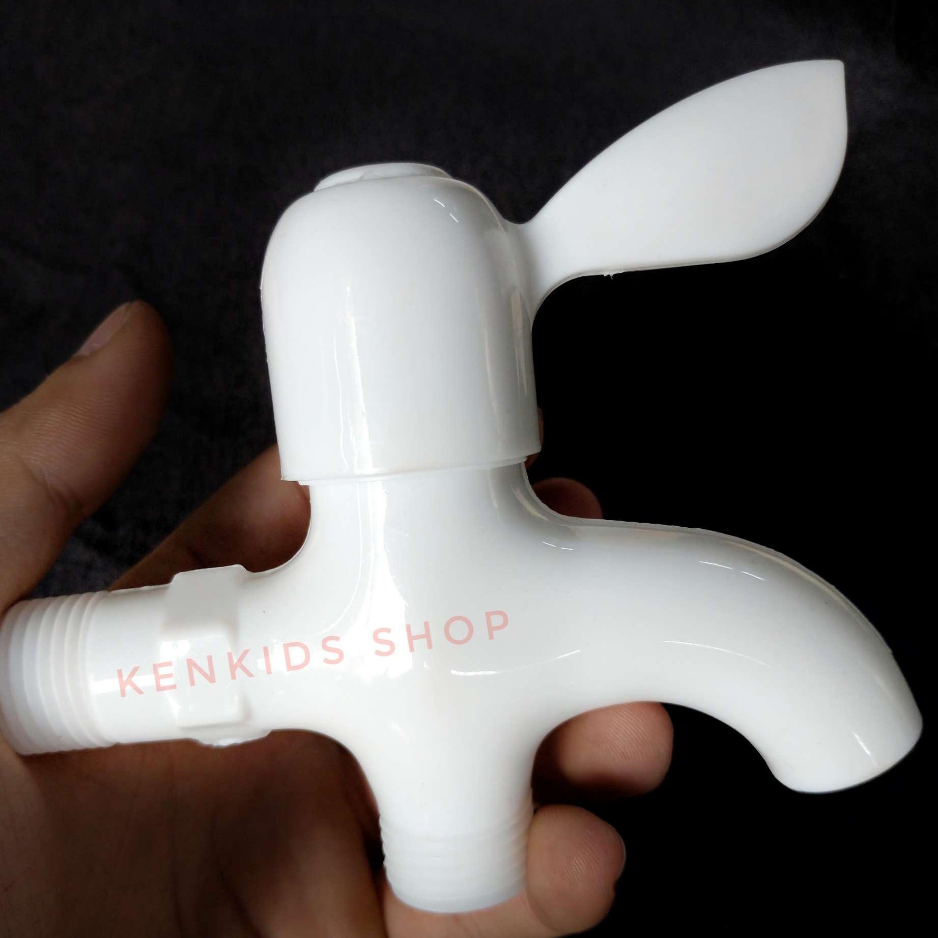 Vòi củ sen nhựa