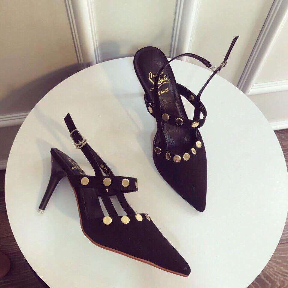 Sandal bịt mũi đinh tán vàng đế 9p cực đẹp