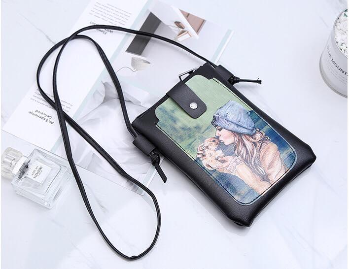 TÚI ĐEO CHÉO HOẠ TIẾT DỄ THƯƠNG